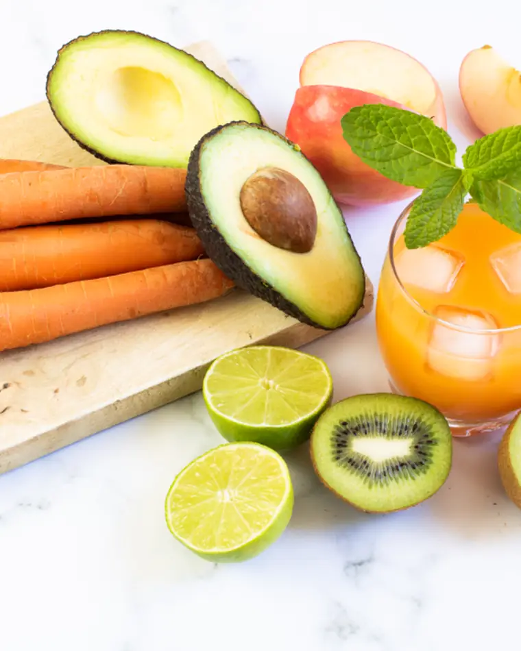 Fresh juice with cut fruit